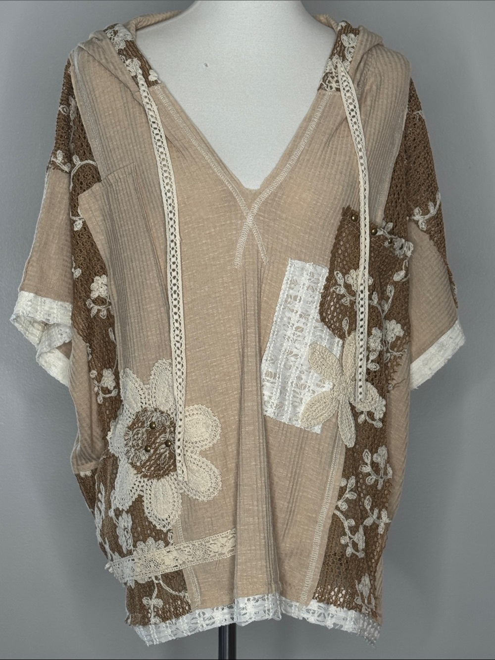 POL Beige and Brown Lace Floral Hooded Cute Top